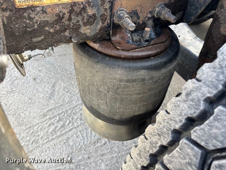 image for item FG1009 2017 Freightliner Cascadia 125 semi truck