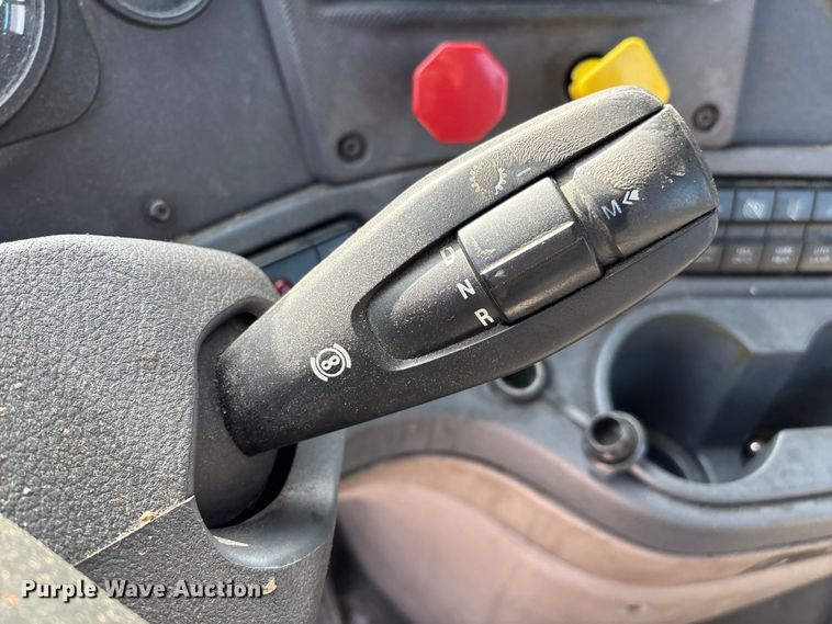 image for item FG1009 2017 Freightliner Cascadia 125 semi truck