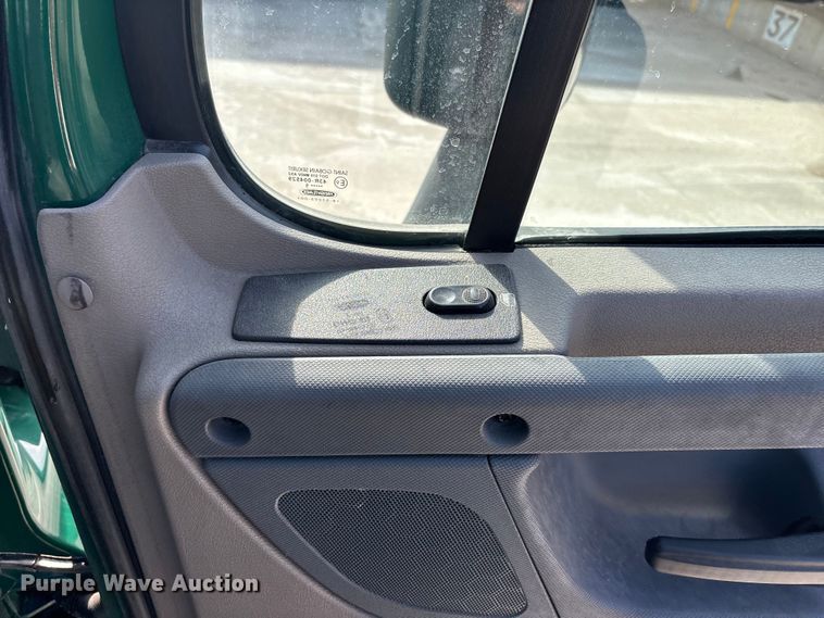 image for item FG1009 2017 Freightliner Cascadia 125 semi truck