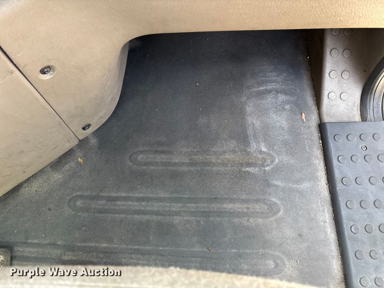 image for item FG1009 2017 Freightliner Cascadia 125 semi truck