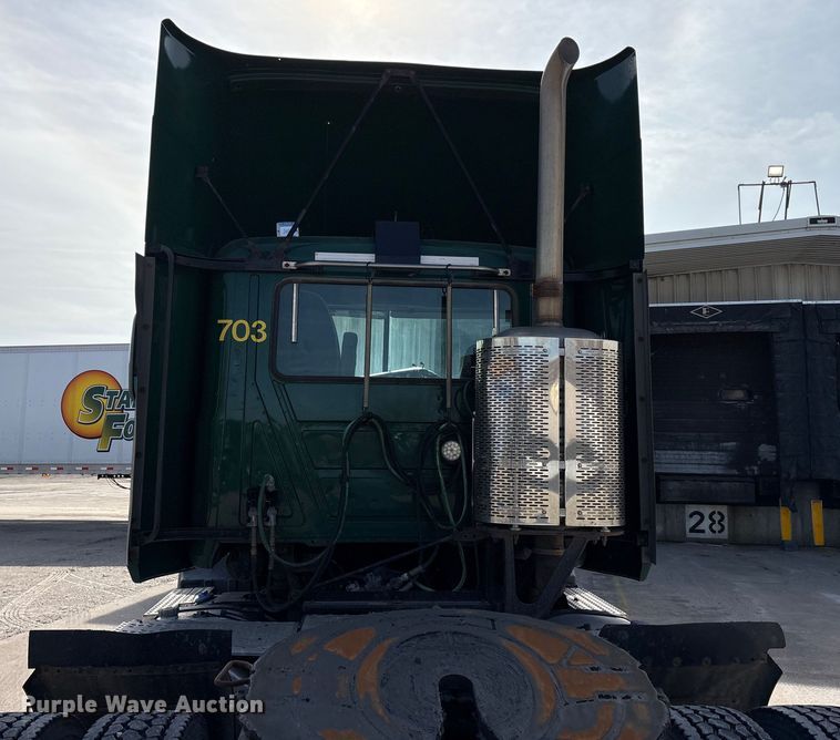 image for item FG1010 2016 Mack CXU semi truck