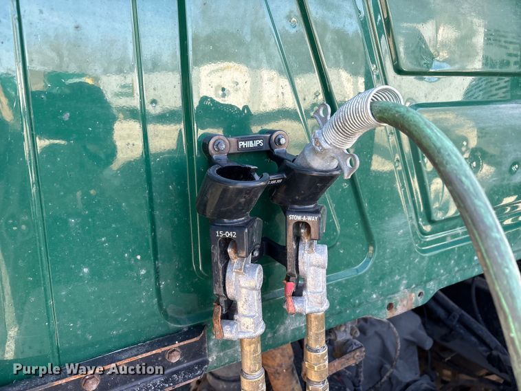 image for item FG1010 2016 Mack CXU semi truck