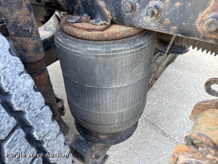 image for item FG1010 2016 Mack CXU semi truck