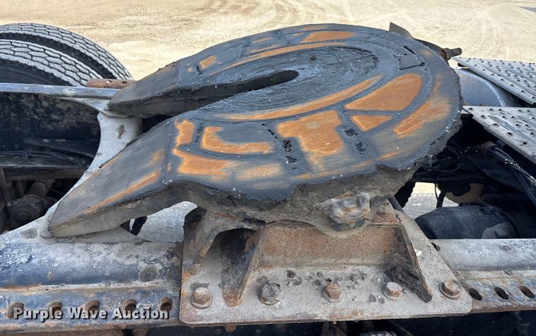 image for item FG1010 2016 Mack CXU semi truck