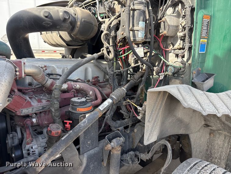 image for item FG1010 2016 Mack CXU semi truck