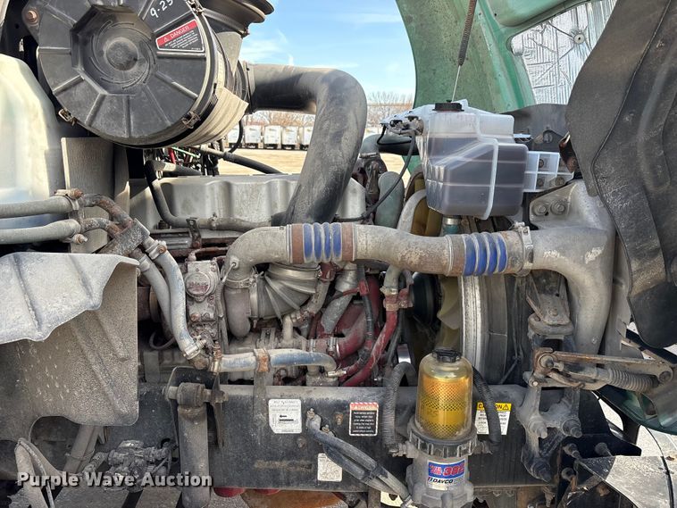 image for item FG1010 2016 Mack CXU semi truck