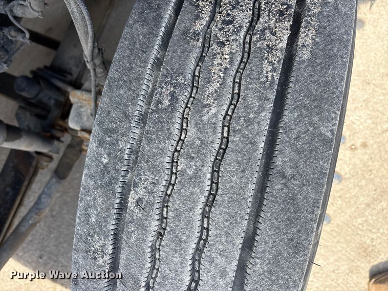 image for item FG1010 2016 Mack CXU semi truck