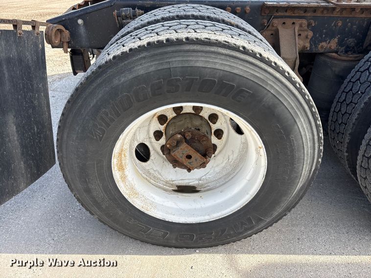 image for item FG1010 2016 Mack CXU semi truck