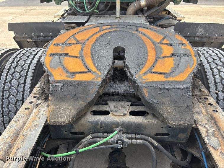 image for item FG1011 2017 Freightliner Cascadia 125 semi truck