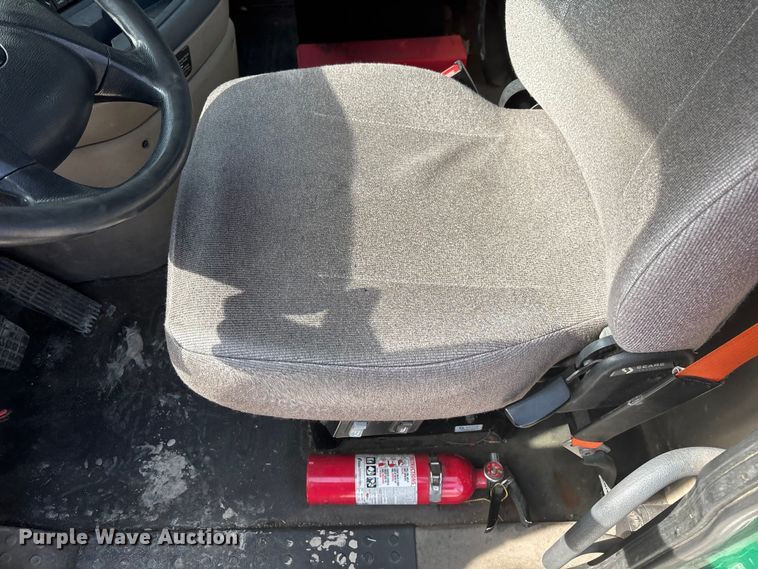 image for item FG1011 2017 Freightliner Cascadia 125 semi truck