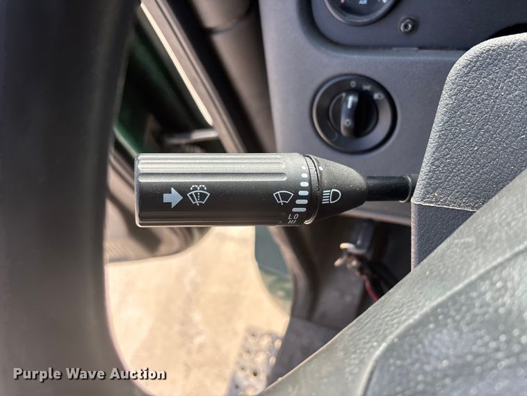 image for item FG1011 2017 Freightliner Cascadia 125 semi truck