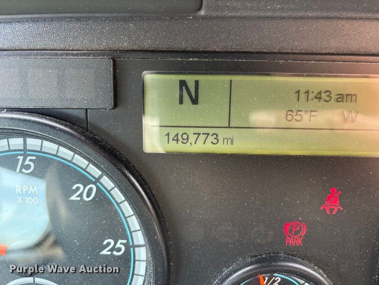 image for item FG1011 2017 Freightliner Cascadia 125 semi truck