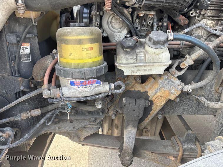 image for item FG1011 2017 Freightliner Cascadia 125 semi truck