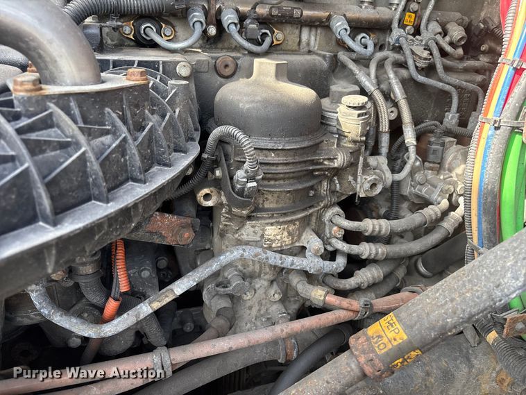 image for item FG1011 2017 Freightliner Cascadia 125 semi truck