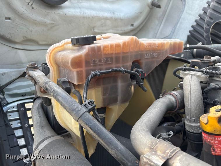 image for item FG1011 2017 Freightliner Cascadia 125 semi truck