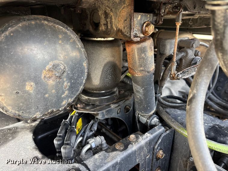 image for item FG1012 2016 Mack CXU613 semi truck