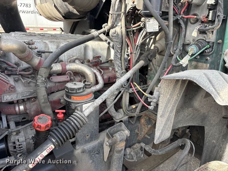 image for item FG1012 2016 Mack CXU613 semi truck