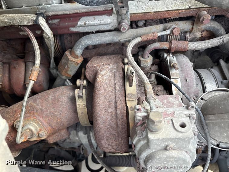 image for item FG1012 2016 Mack CXU613 semi truck