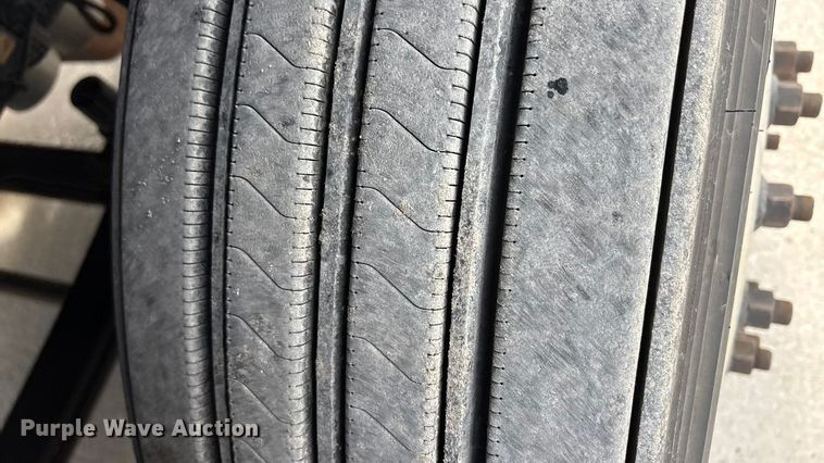 image for item FG1012 2016 Mack CXU613 semi truck