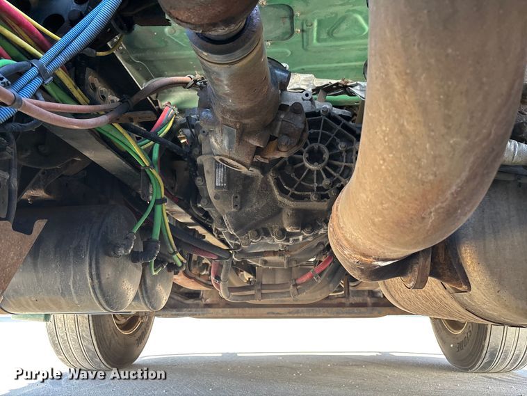 image for item FG1013 2017 Freightliner Cascadia 125 semi truck