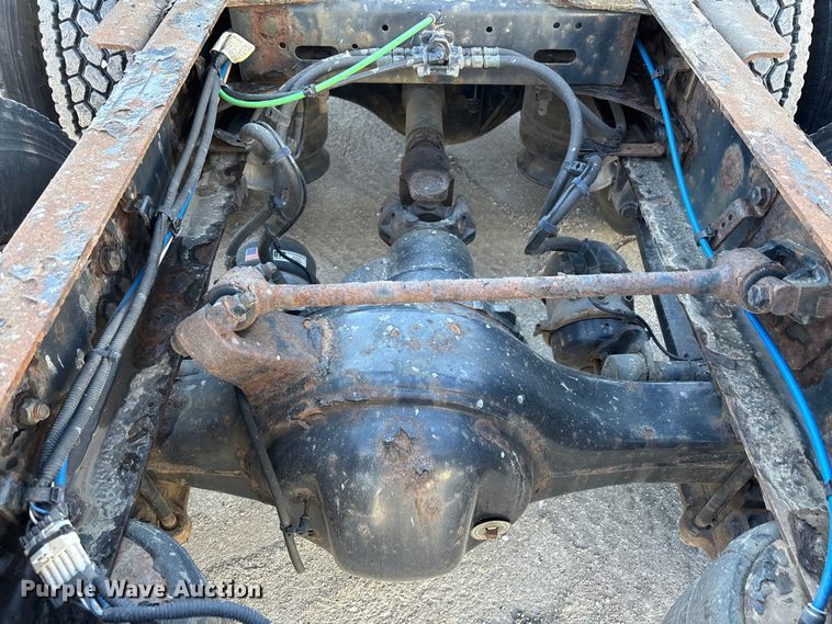 image for item FG1013 2017 Freightliner Cascadia 125 semi truck