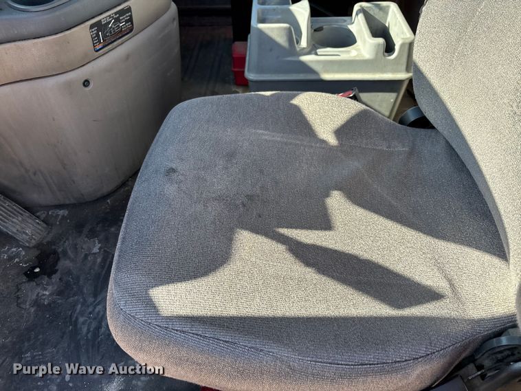 image for item FG1013 2017 Freightliner Cascadia 125 semi truck