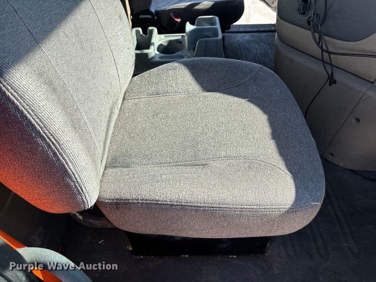 image for item FG1013 2017 Freightliner Cascadia 125 semi truck