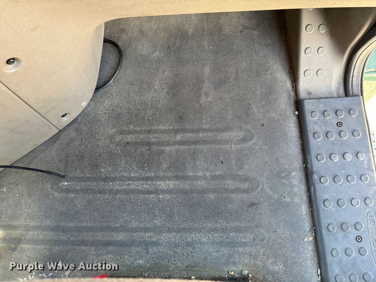 image for item FG1013 2017 Freightliner Cascadia 125 semi truck