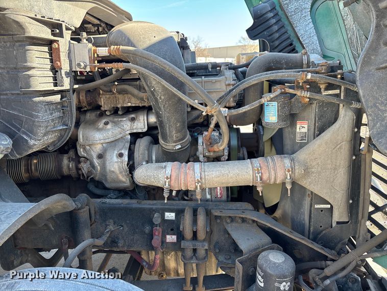 image for item FG1013 2017 Freightliner Cascadia 125 semi truck