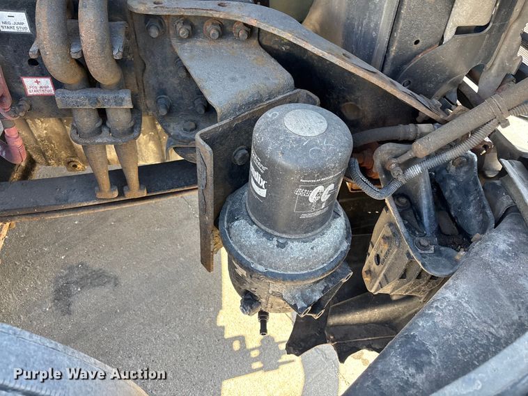 image for item FG1013 2017 Freightliner Cascadia 125 semi truck