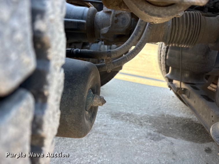 image for item FG1014 2016 Mack CXU613 semi truck