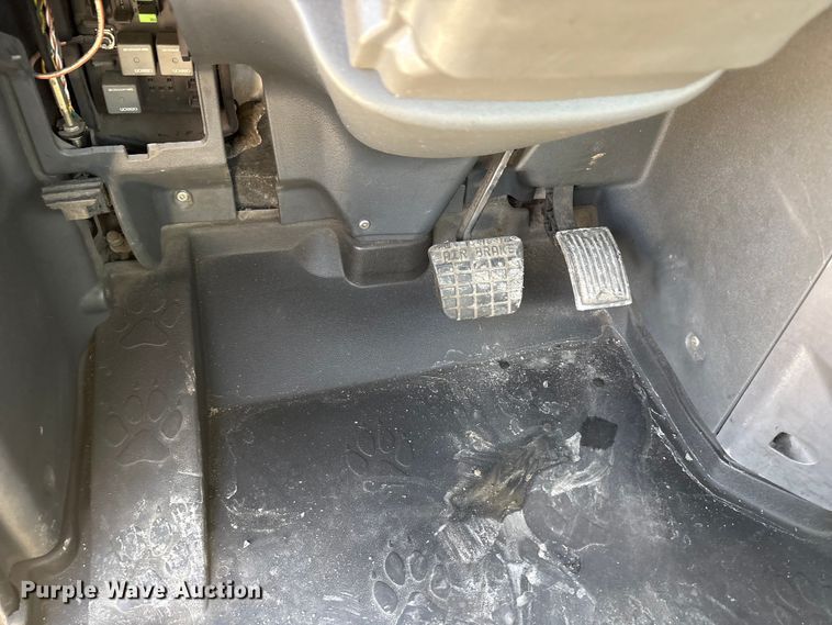 image for item FG1014 2016 Mack CXU613 semi truck