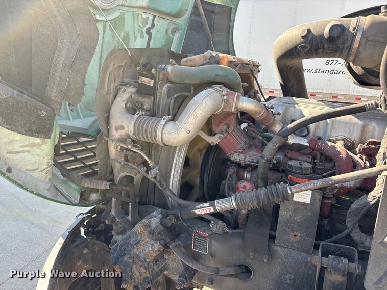 image for item FG1014 2016 Mack CXU613 semi truck