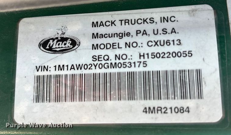 image for item FG1014 2016 Mack CXU613 semi truck