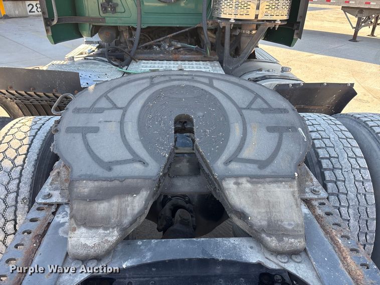 image for item FG1015 2016 Mack CXU613 semi truck