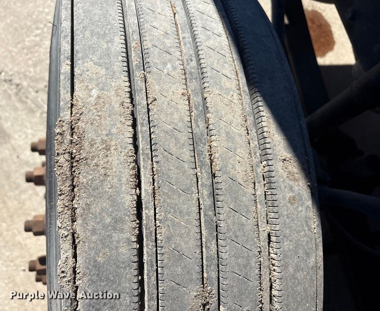 image for item FG1015 2016 Mack CXU613 semi truck