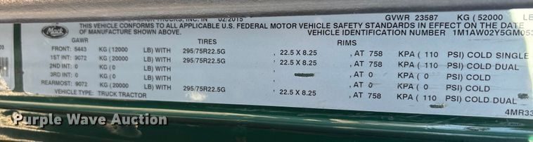 image for item FG1015 2016 Mack CXU613 semi truck