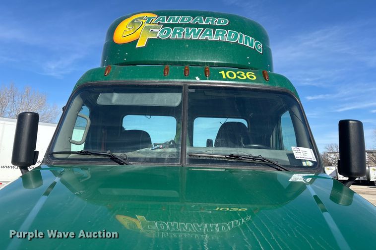 image for item FG1016 2017 Freightliner Cascadia 125 semi truck