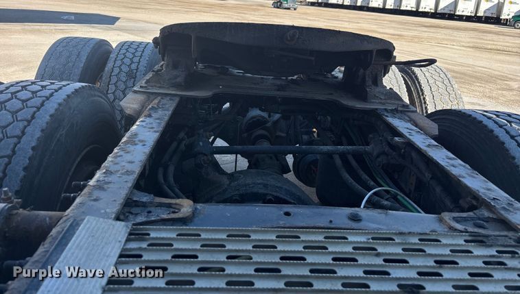 image for item FG1016 2017 Freightliner Cascadia 125 semi truck