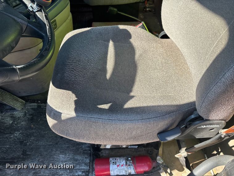 image for item FG1016 2017 Freightliner Cascadia 125 semi truck