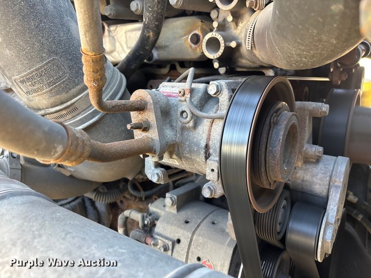 image for item FG1016 2017 Freightliner Cascadia 125 semi truck