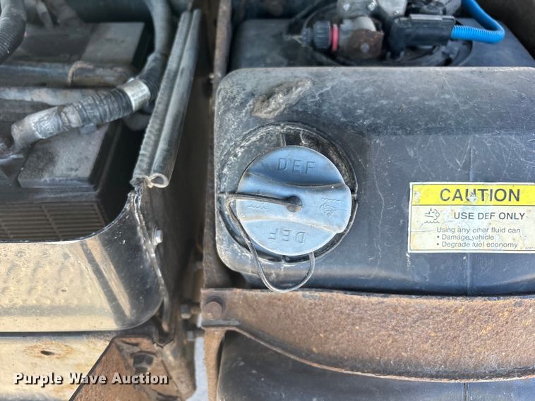 image for item FG1016 2017 Freightliner Cascadia 125 semi truck