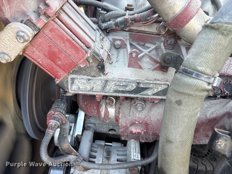 image for item FG1017 2016 Mack CXU613 semi truck