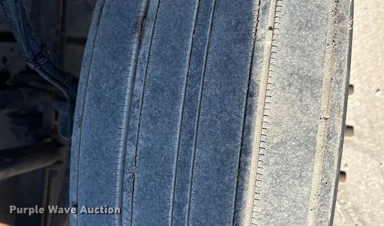 image for item FG1017 2016 Mack CXU613 semi truck