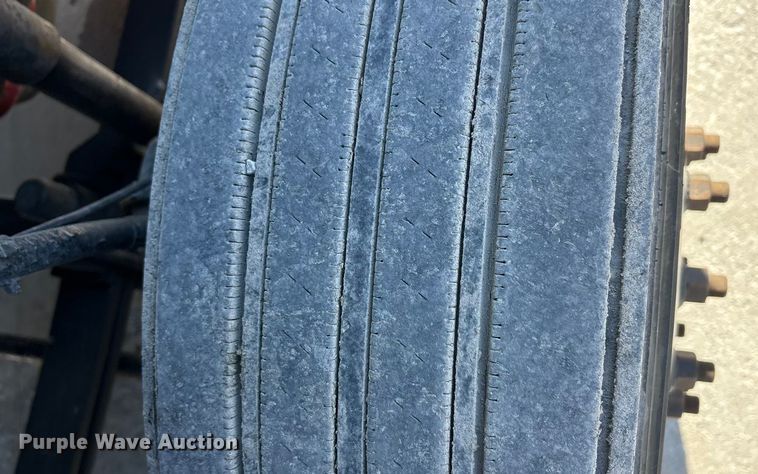 image for item FG1017 2016 Mack CXU613 semi truck