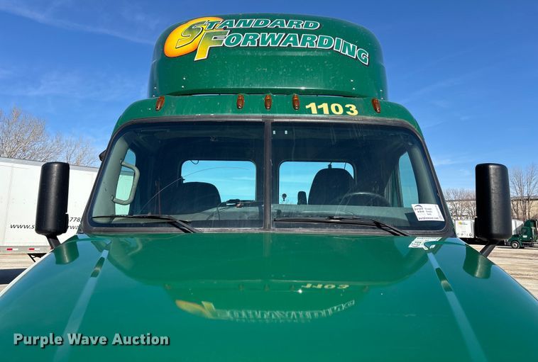 image for item FG1018 2017 Freightliner Cascadia 125 semi truck