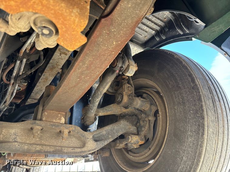 image for item FG1018 2017 Freightliner Cascadia 125 semi truck