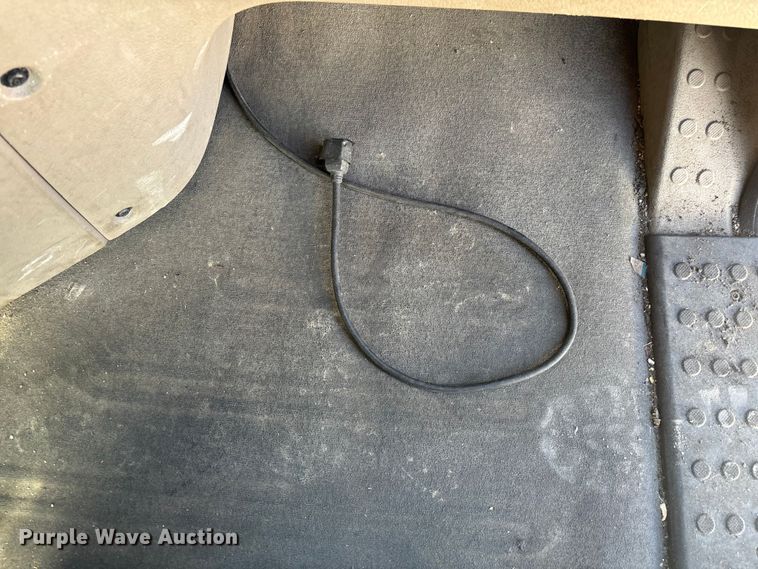 image for item FG1018 2017 Freightliner Cascadia 125 semi truck