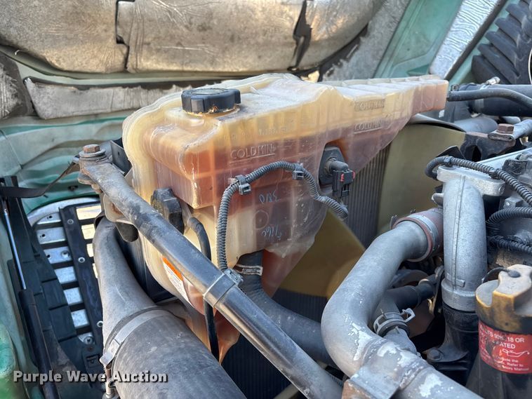 image for item FG1018 2017 Freightliner Cascadia 125 semi truck