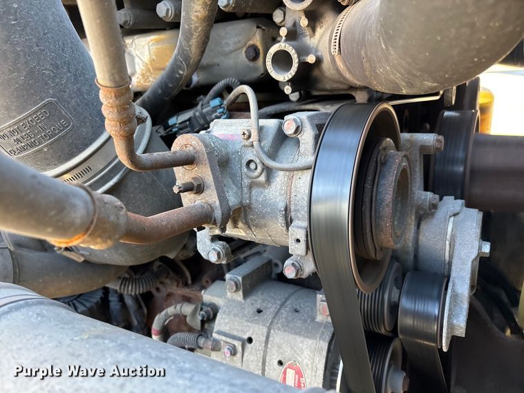 image for item FG1018 2017 Freightliner Cascadia 125 semi truck